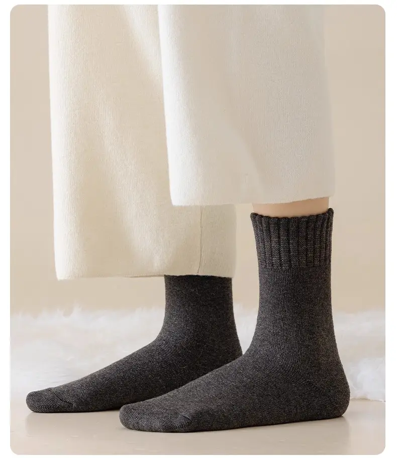 Wool Mid-Calf Socks for Women in Autumn and Winter, Fleece-Lined and Thickeneded, Warm Sleep Confinement Socks, Winter Ultra-Thick Snow Stockings — feature 17