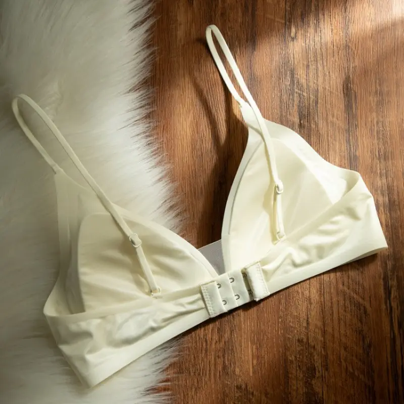 Cynl Milk Satin French Deep V Neck Intimates Women's Summer Spaghetti Straps Seamless Triangle Cup Small Breasts No Rims Thin Bra