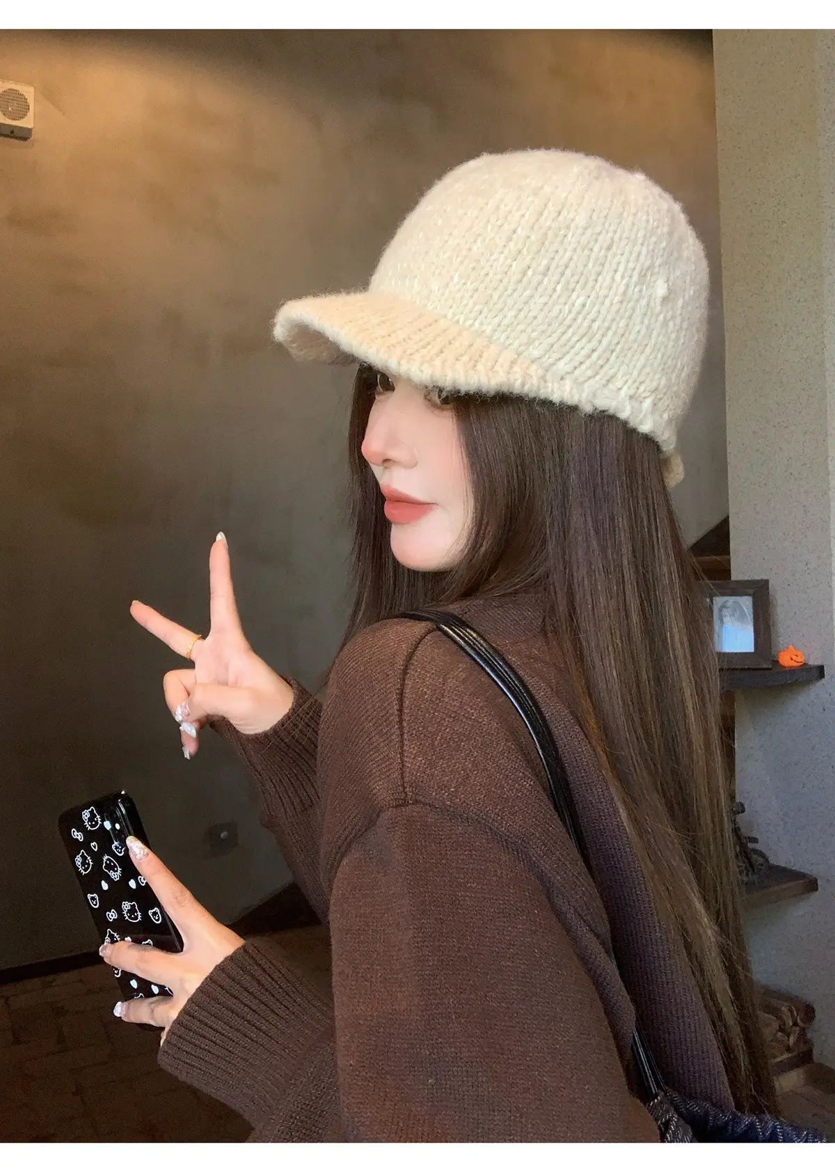 Winter Wool Knitted Duck Tongue Hat for Women — feature 8