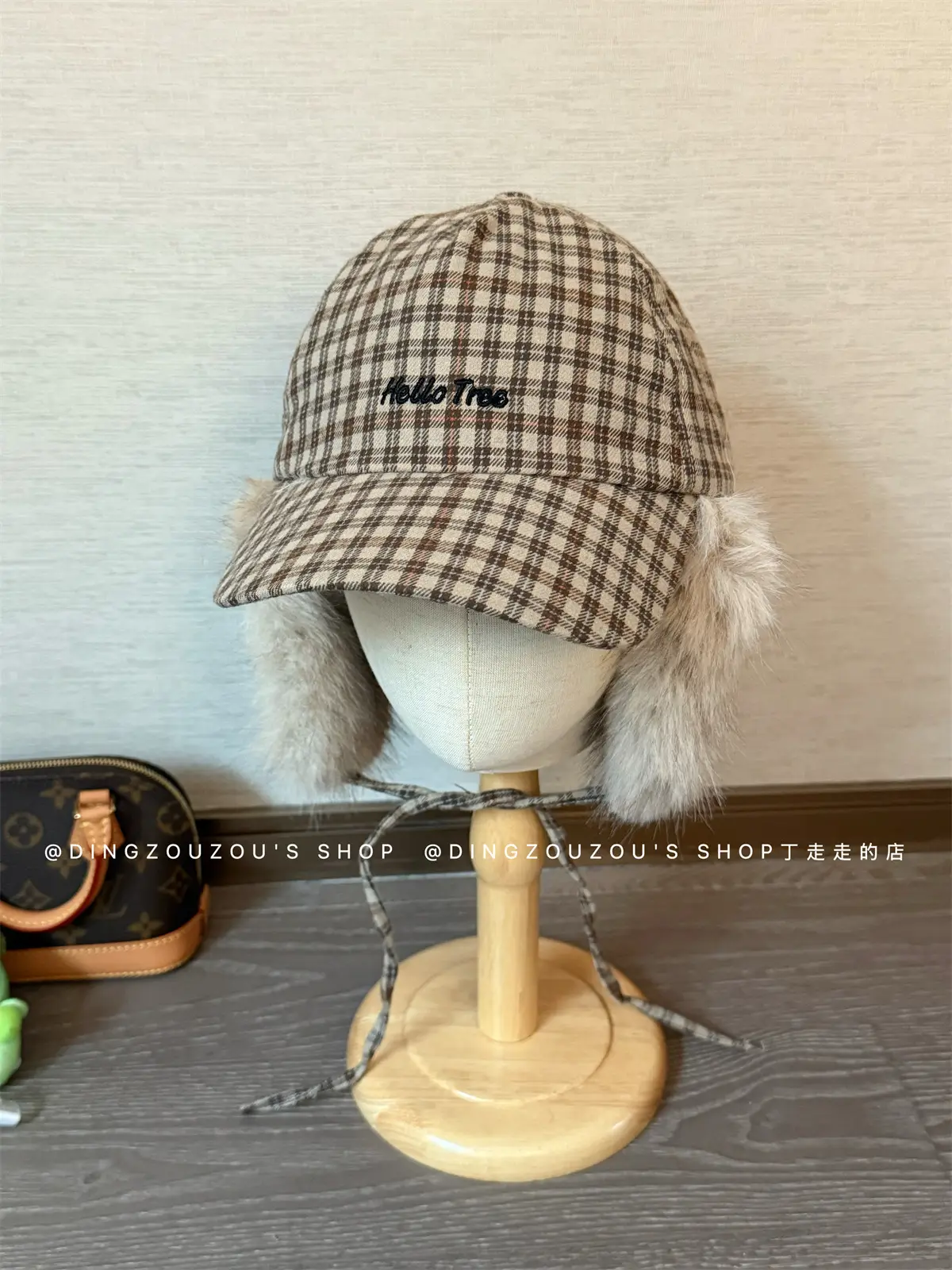 Women Plaid Winter Trapper Hat with Ear Flap — feature 15