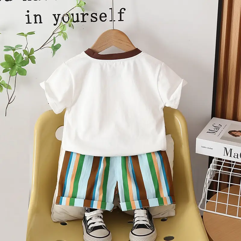Children's Pizza Print Cotton T-Shirt & Striped Shorts Set - Image 4