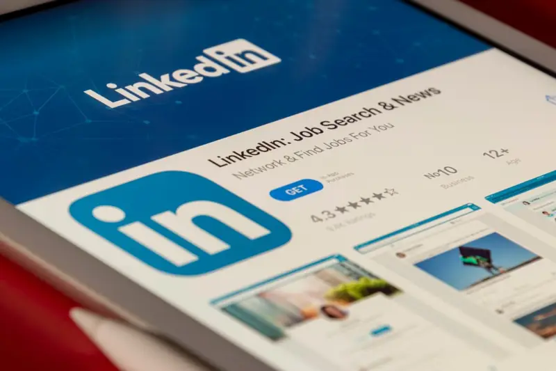 linkedin advertising
