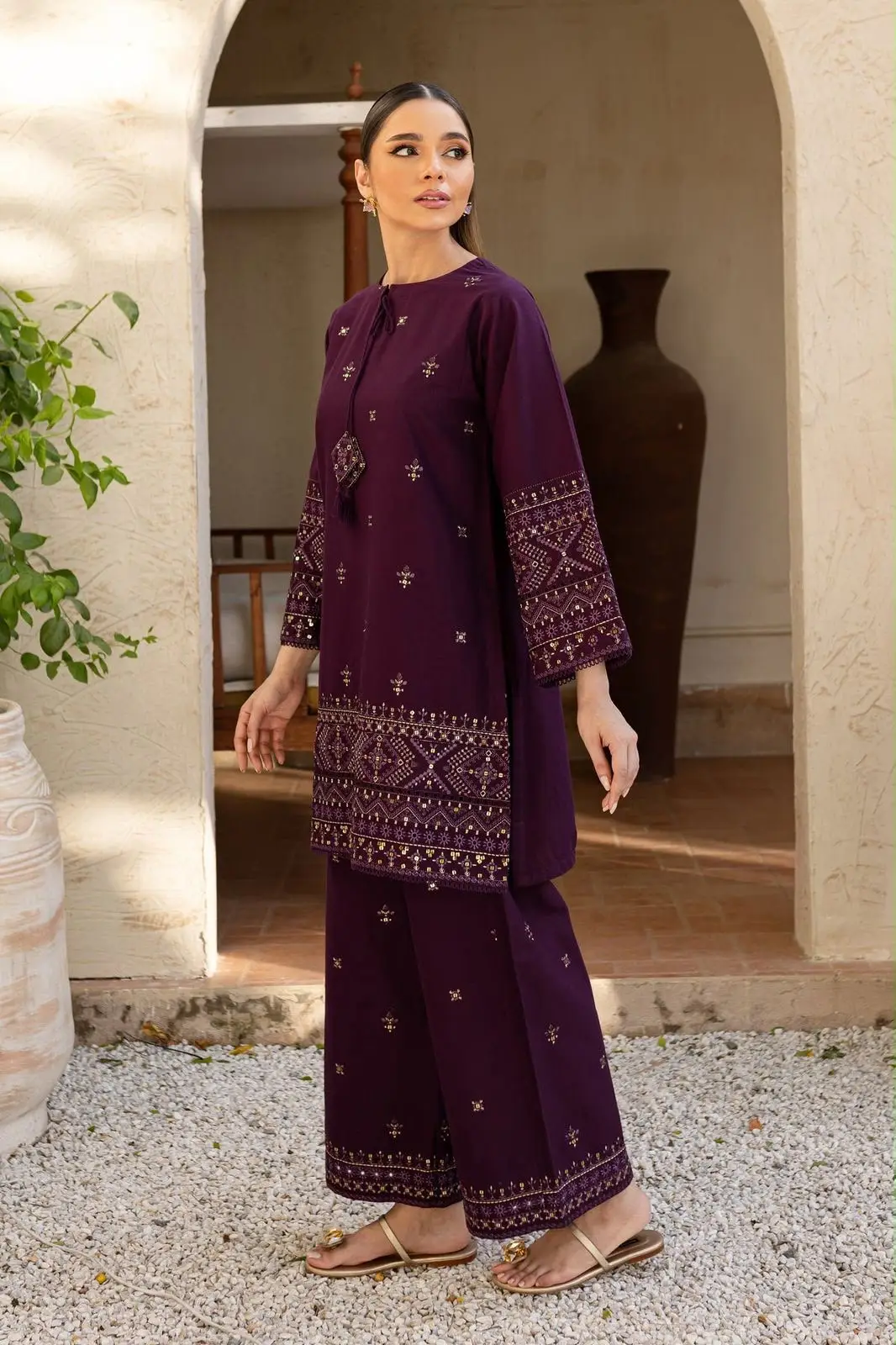 2 Pcs Women's Unstitched Embroidered Suit