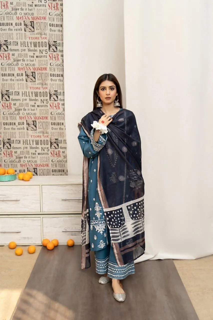 3 Pcs Women's Unstitched Embroidered Suit