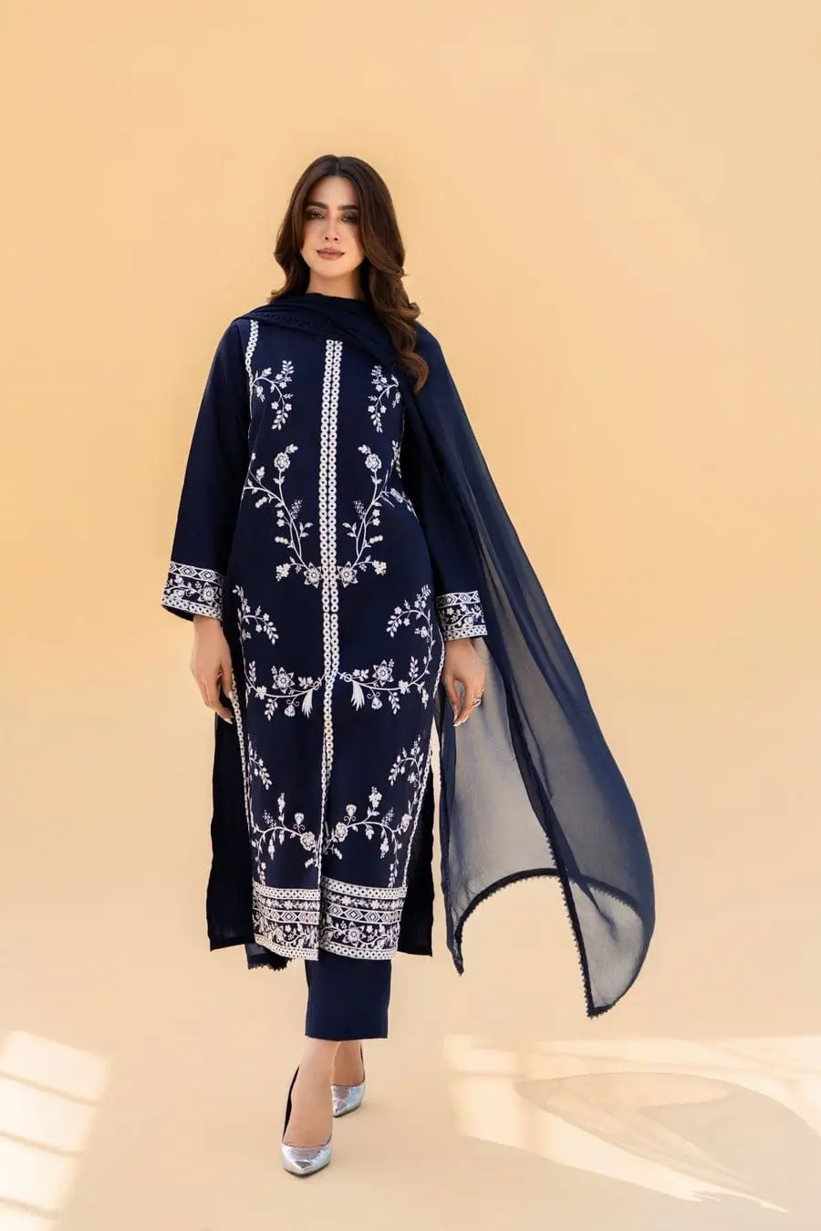 3 Pcs Women's Unstitched Embroidered Suit