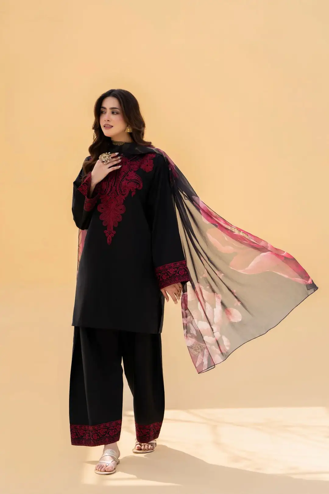 3 Pcs Women's Unstitched Embroidered Suit