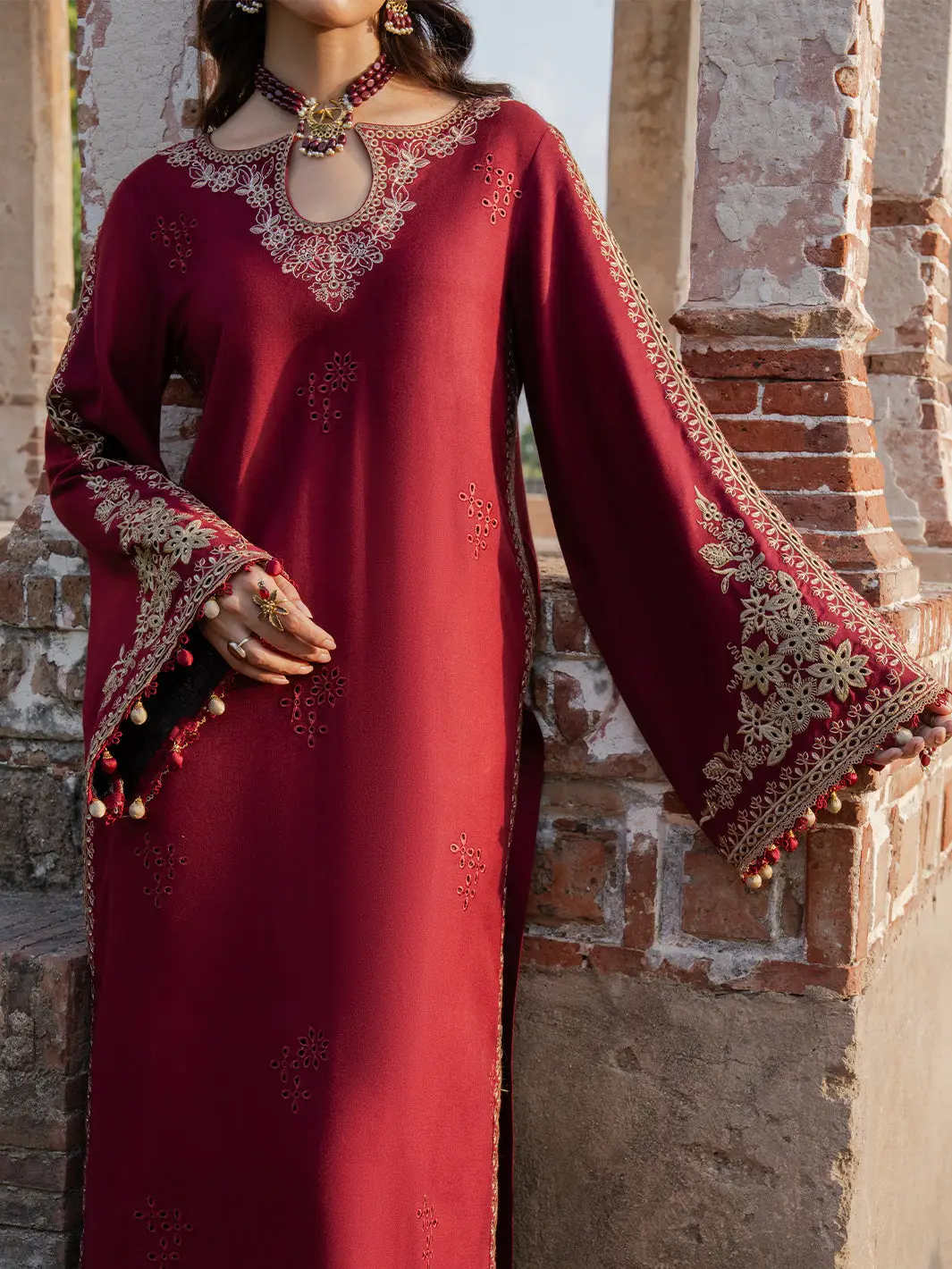 3 Pcs Women's Unstitched Embroidered Suit