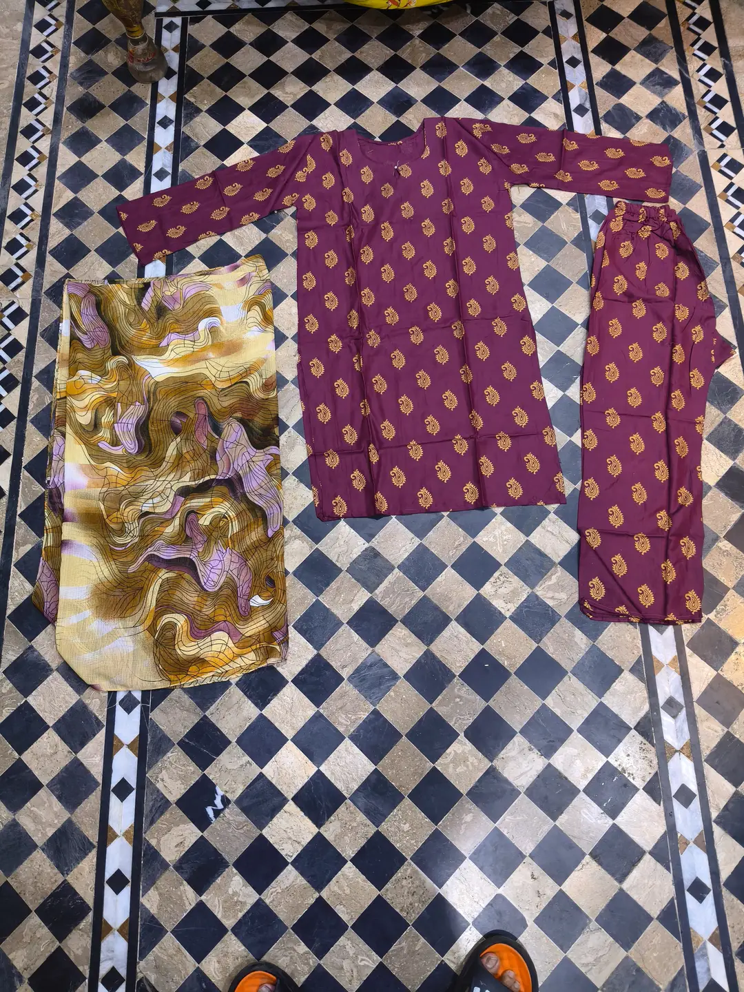3 Pcs Women's Stitched Printed Suit