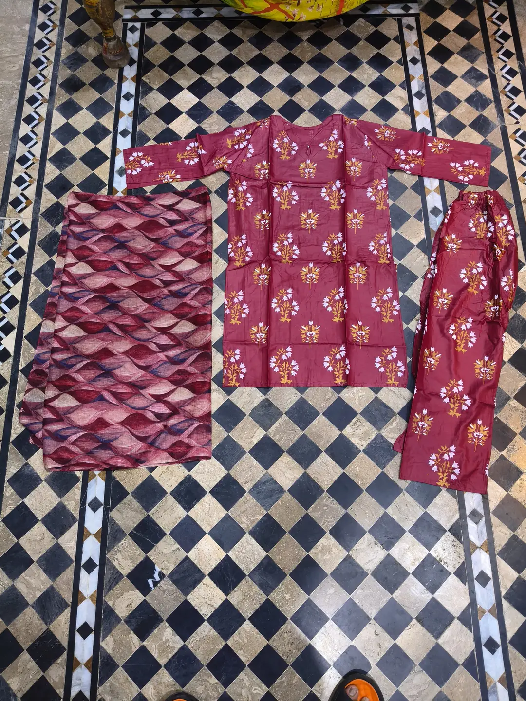 3 Pcs Women's Stitched Printed Suit