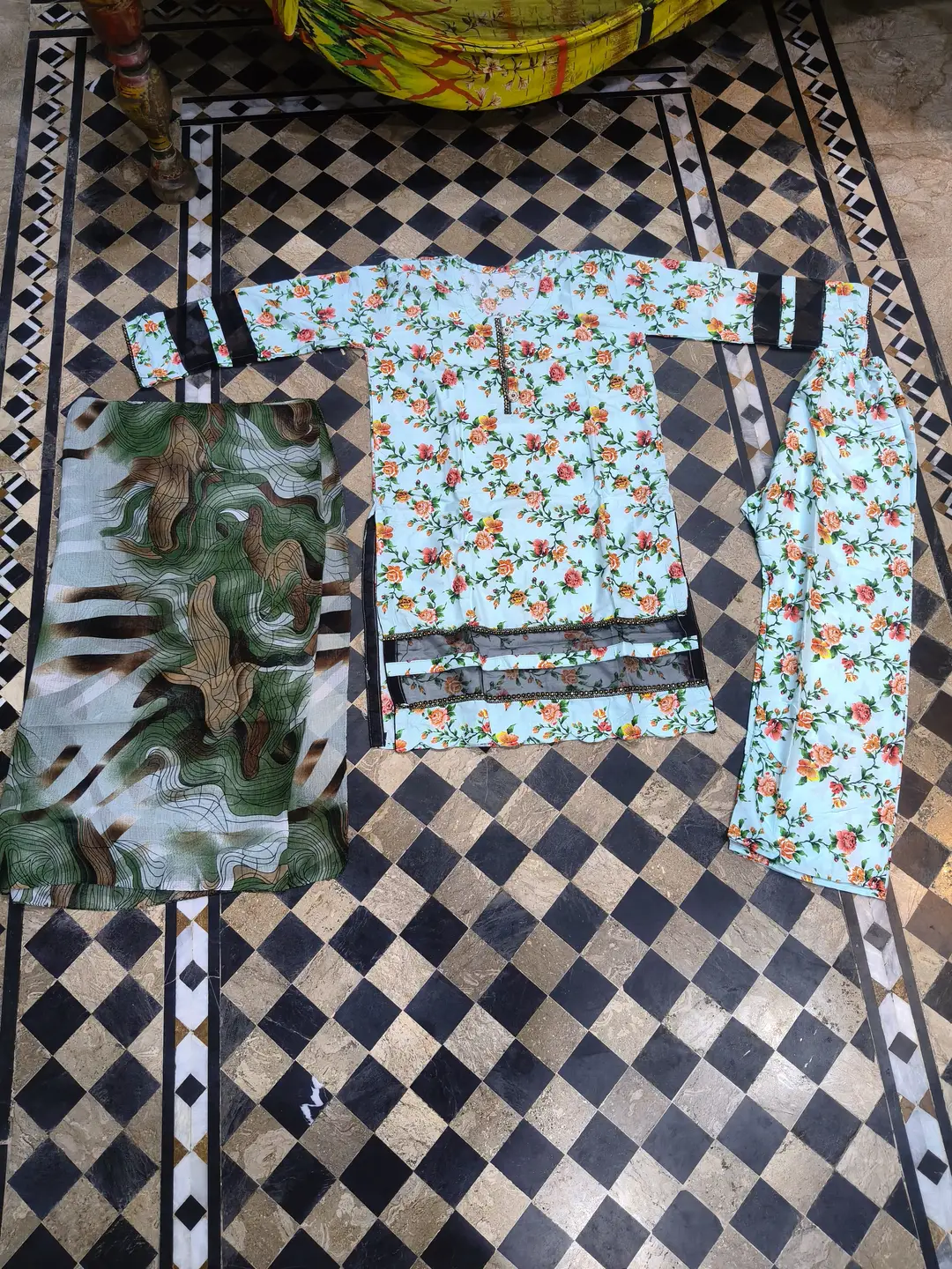 3 Pcs Women's Stitched Fancy Tissue Work Printed Suit