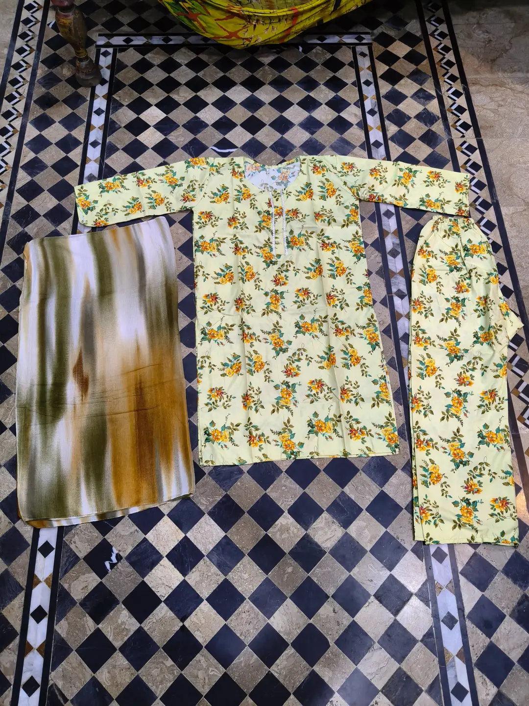 3 Pcs Women's Stitched Printed Suit