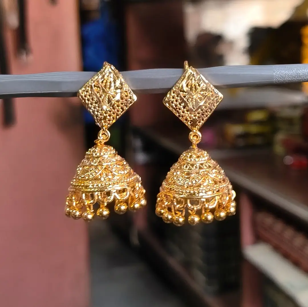 Modern Design Gold Plated Crystal Jhumka