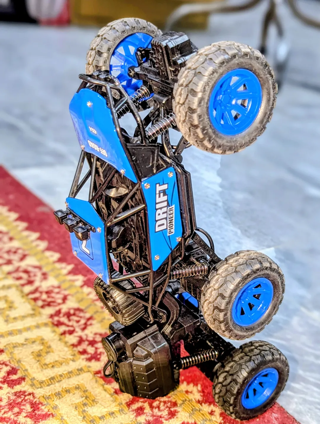 Drift Pioneer 6-Wheel Spray Rock Crawler RC Car