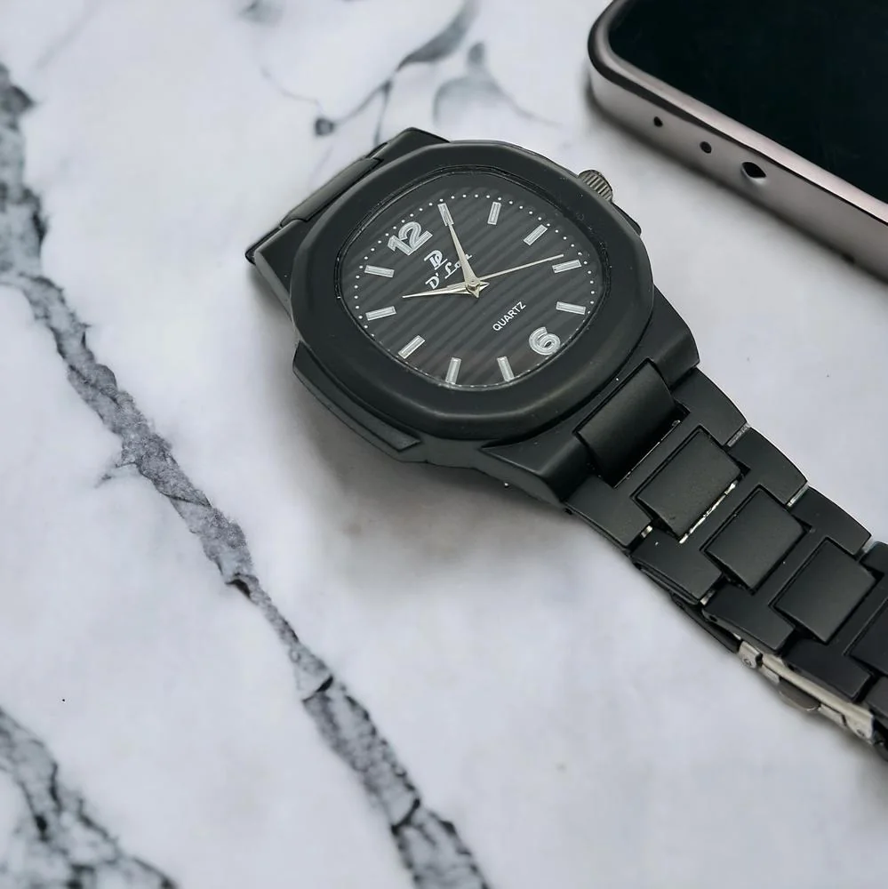 Black Analog Quartz Watch for Men 34mm Rubber Strap