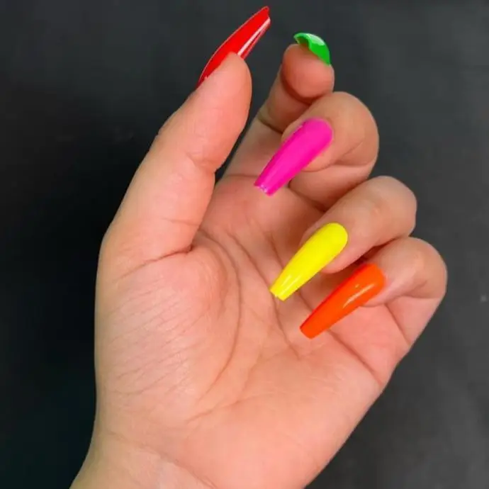 576 PCs Smooth and Even Coverage Stick On Artificial Nails With 1 Free Glue