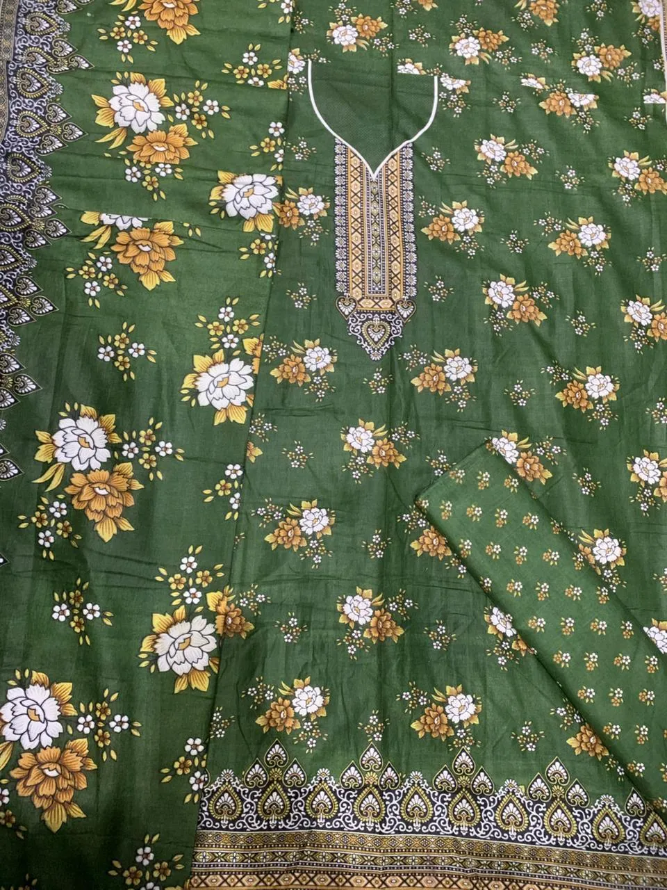 Green Floral Embroidered Kurta Set for Women