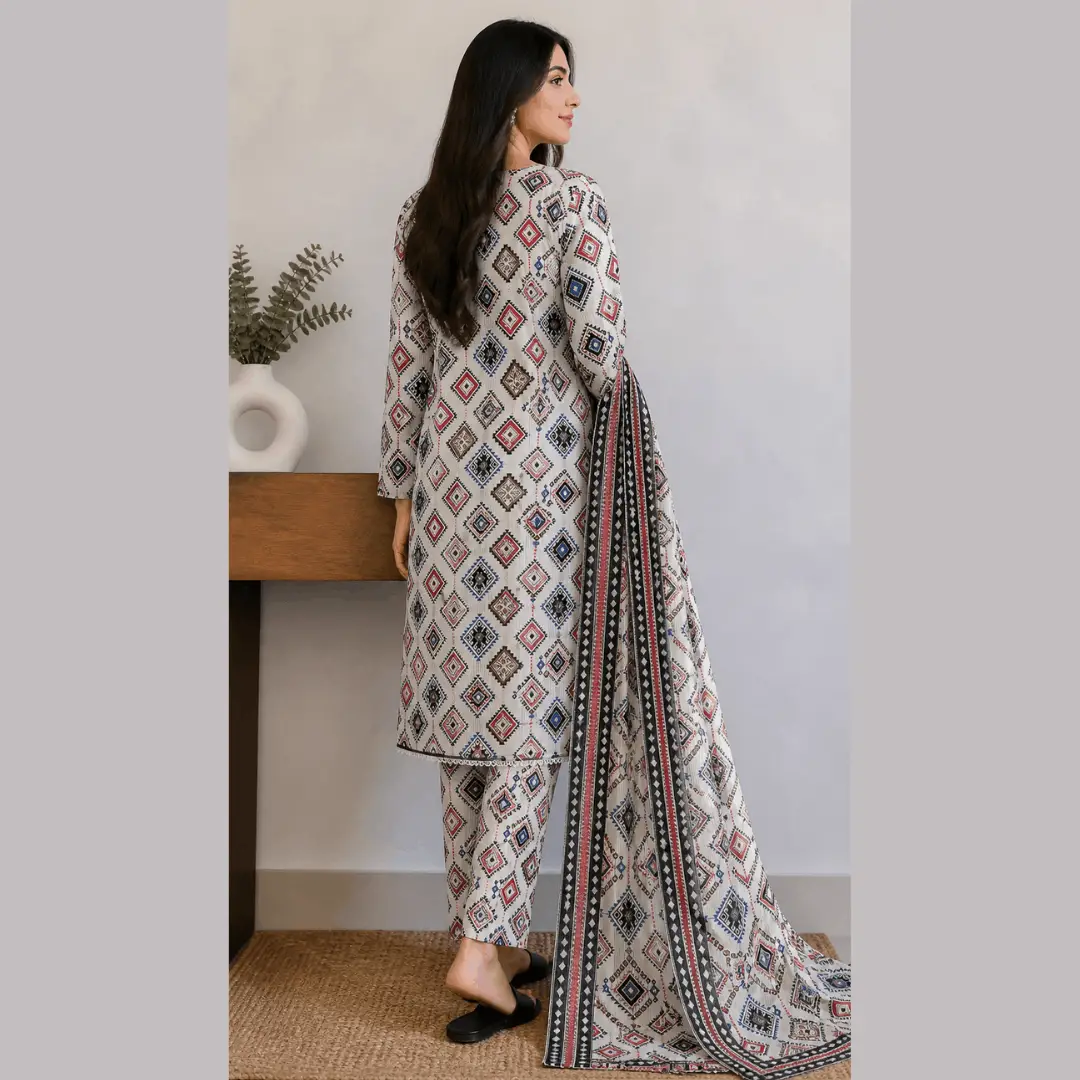 3 Pcs Women's Stitched Lawn Digital Print Suit