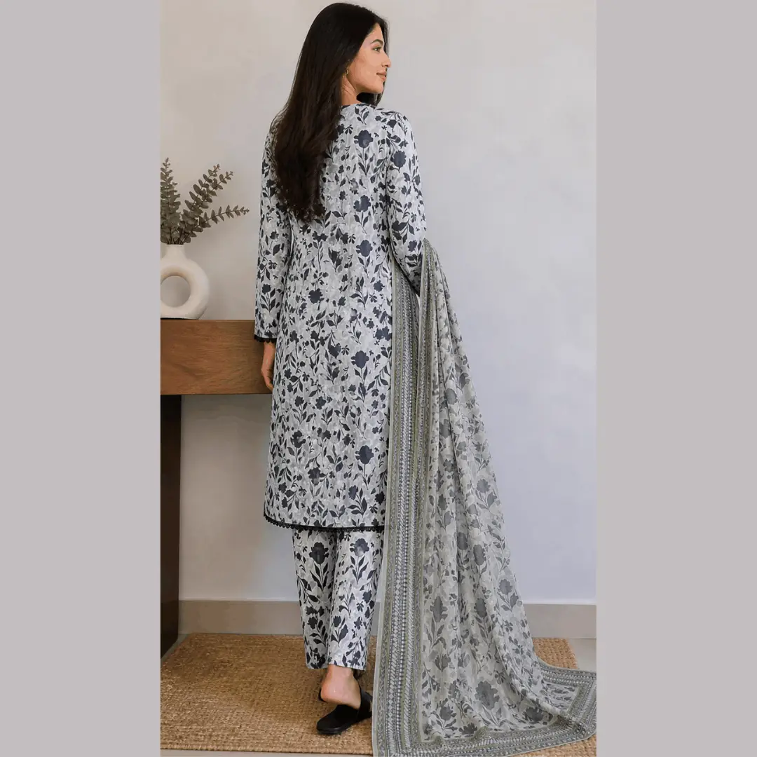 3 Pcs Women's Stitched Lawn Digital Print Suit