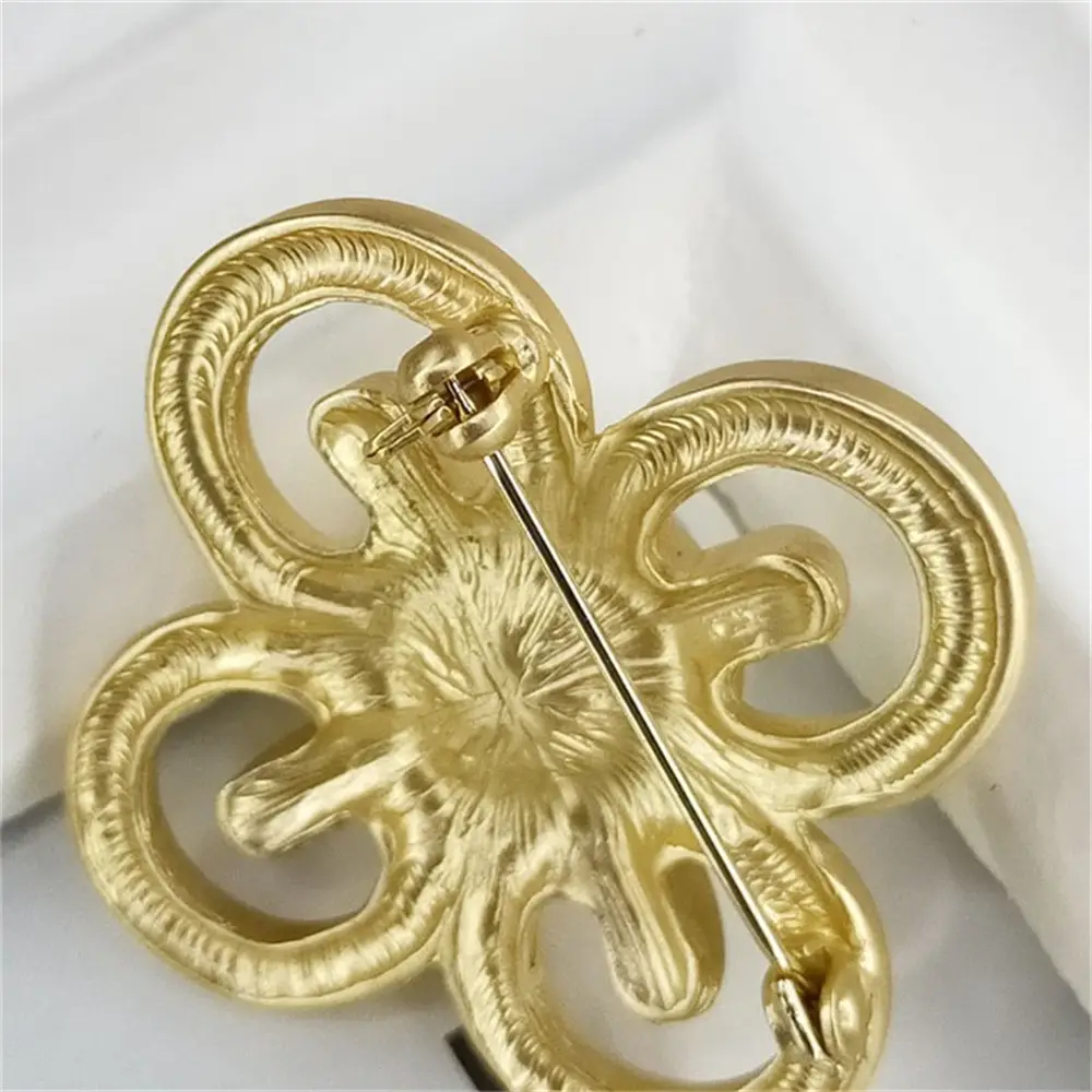 Matte Gold Four Leaf Clover Brooch with Pearl Centerpiece