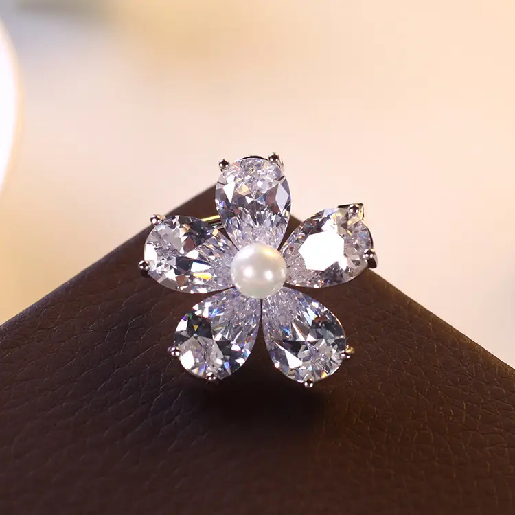 Snowflake Zircon Brooch for Women Elegant Jewelry