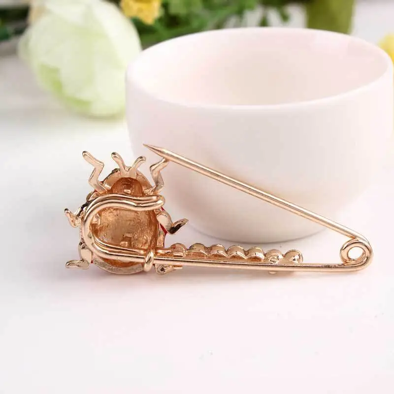Korean Coccinella Ladybug Brooch with 7 Stars