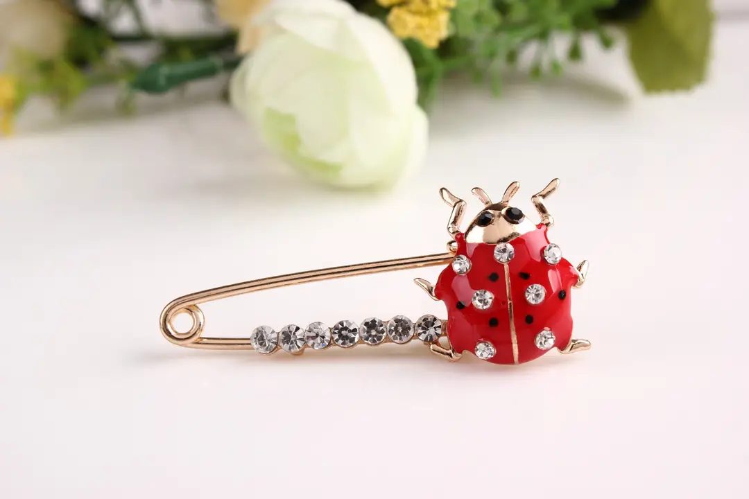 Korean Coccinella Ladybug Brooch with 7 Stars