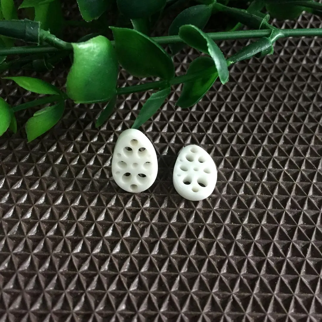 Ivory Lotus Root Pendant for Women Daily Wear