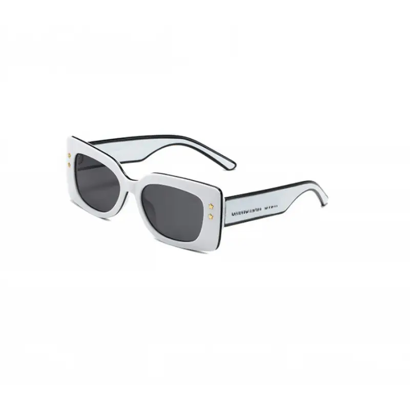 Trendy Square Frame Sunglasses with Gold Star Detail