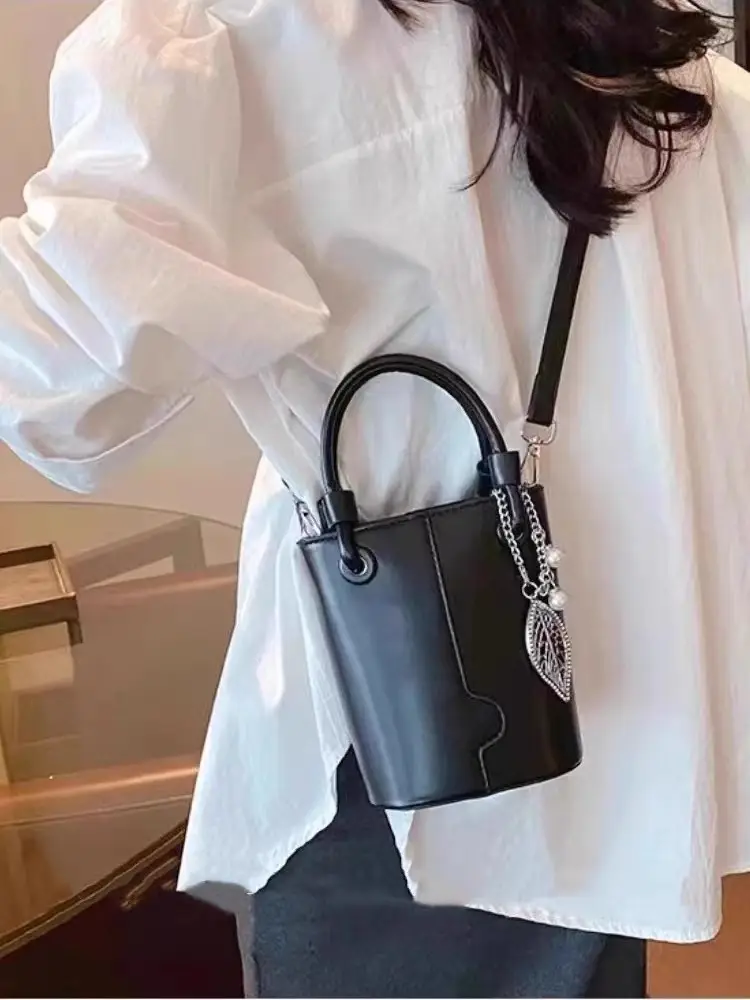 Black Retro Bucket Handbag for Women