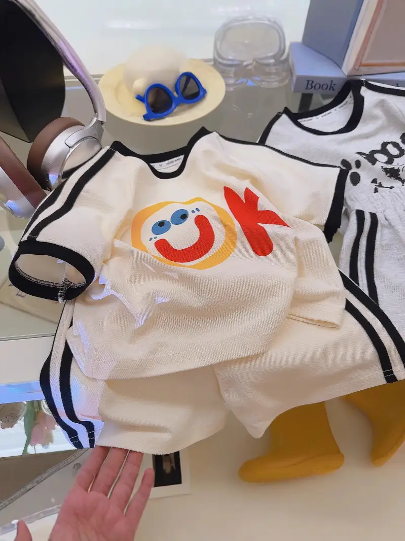 Kids Short Sleeve T-Shirt Set with Smiley Graphic Black Trim