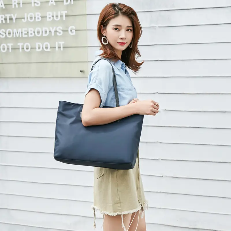 Women's Large Capacity Nylon Shoulder Bag Blue