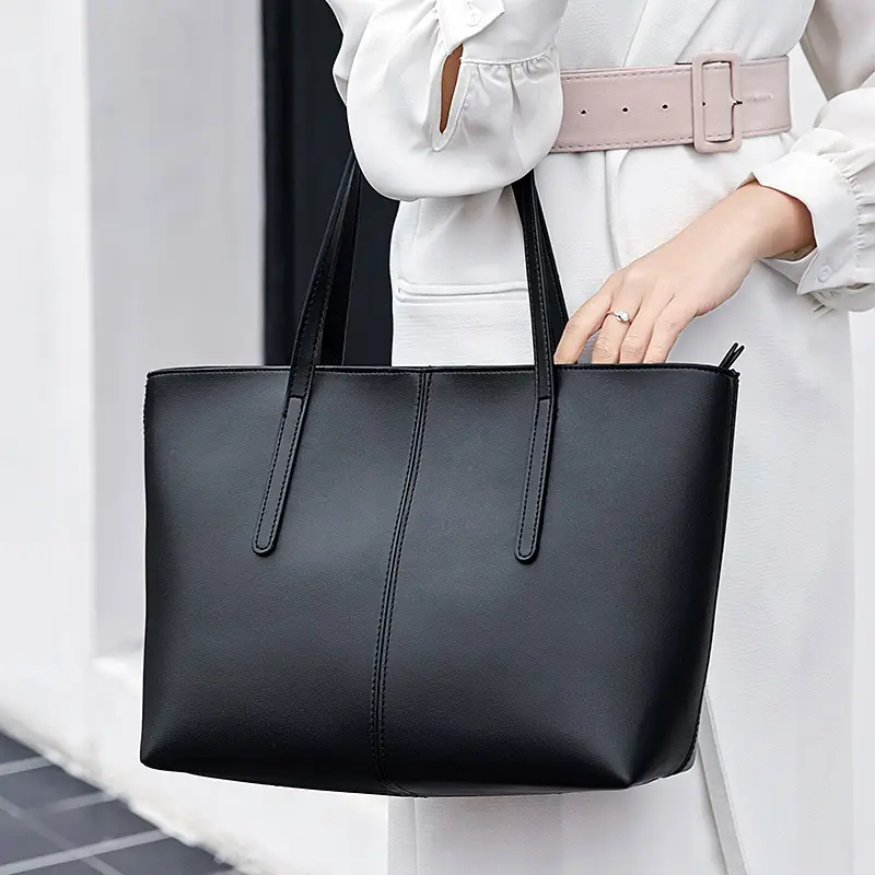 Black Women's Large Capacity Shoulder Bag