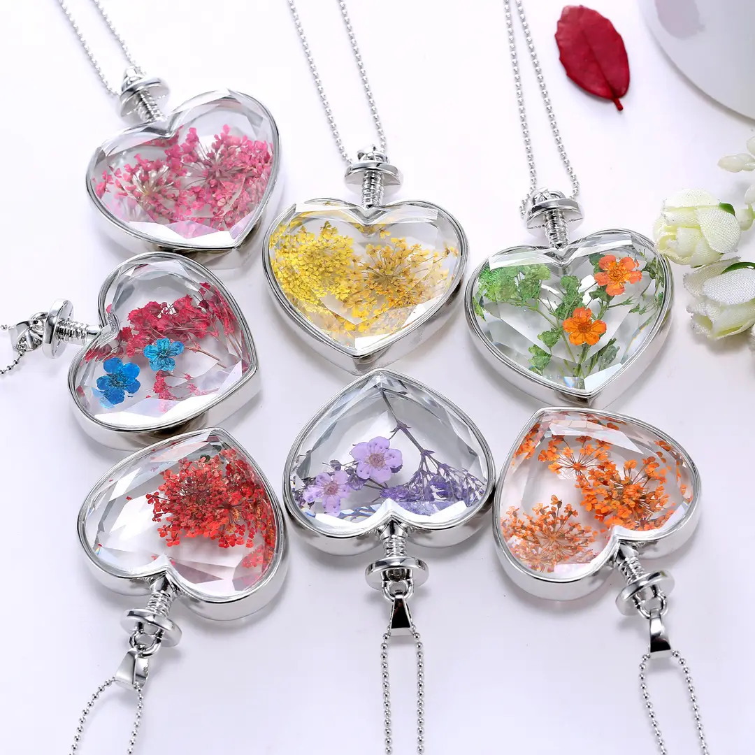Heart-Shaped Dried Flower Necklace for Women