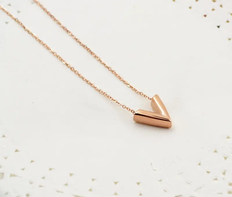 3D V-Shaped Necklace Women Gold Rose Gold Silver Titanium Steel