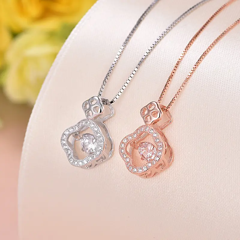 925 Silver Four-Leaf Clover Pendant with Micro Diamonds