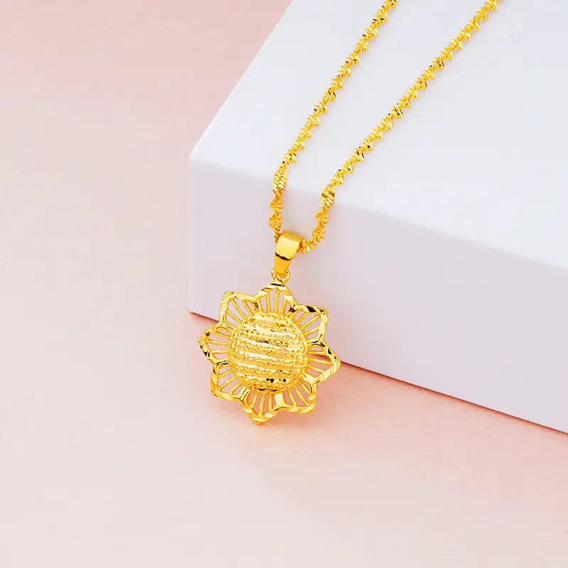 Gold Sunflower Pendant Necklace for Women Retro Ethnic Jewelry