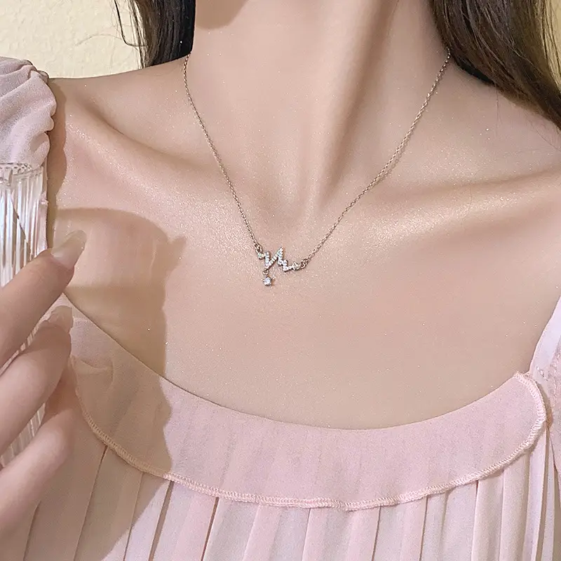 Summer Pearl Necklace Women Luxury Clavicle Chain
