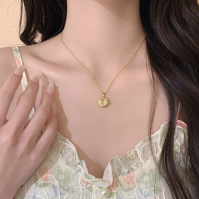 Summer Pearl Necklace Women Luxury Daily Wear Trendy