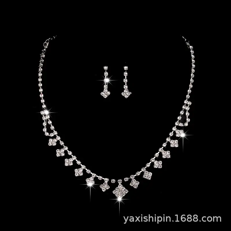 Diamond Claw Necklace & Earrings Set for Pakistani Women