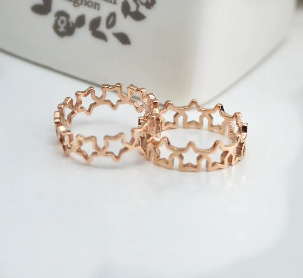 Women's Korean Rose Gold Star Hollow Ring Stainless Steel Fashion Jewelry