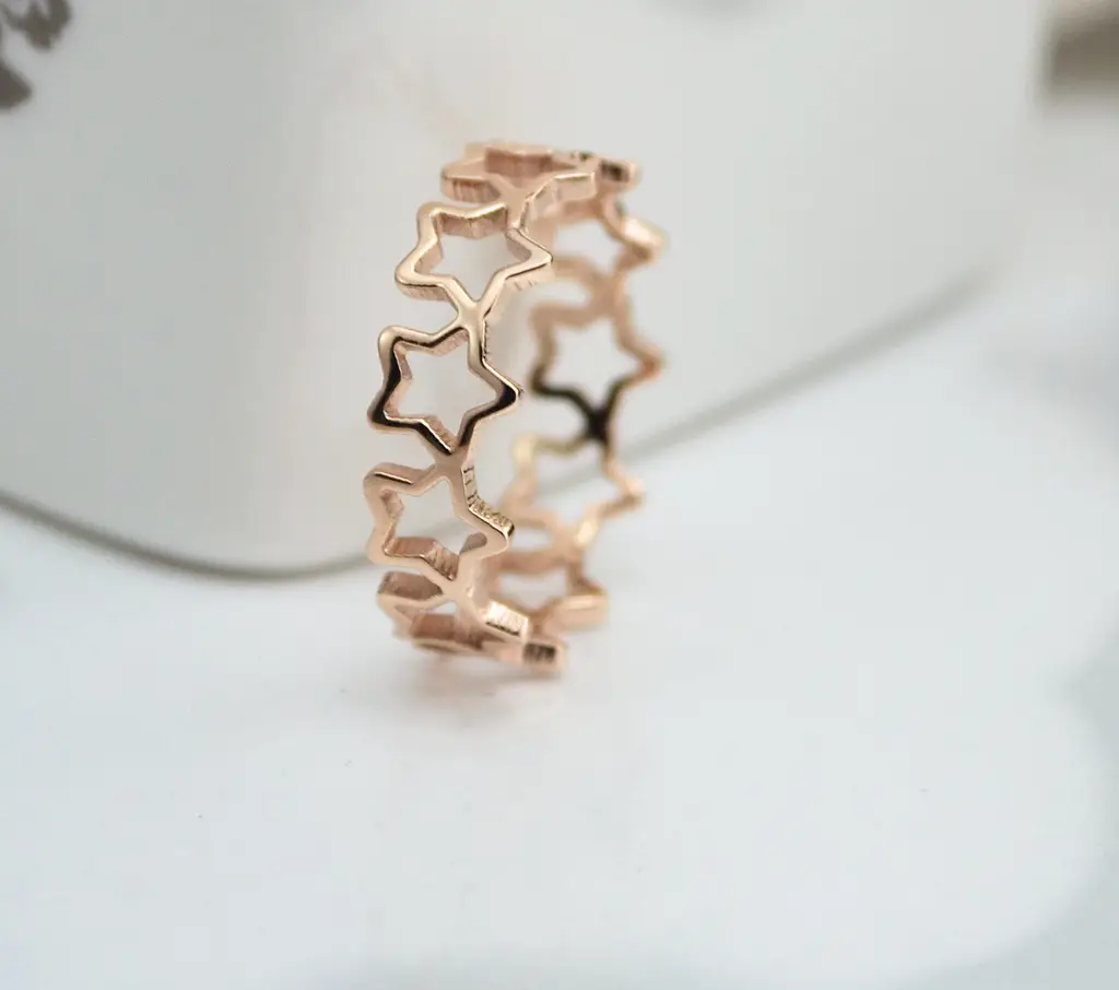 Women's Korean Rose Gold Star Hollow Ring Stainless Steel Fashion Jewelry