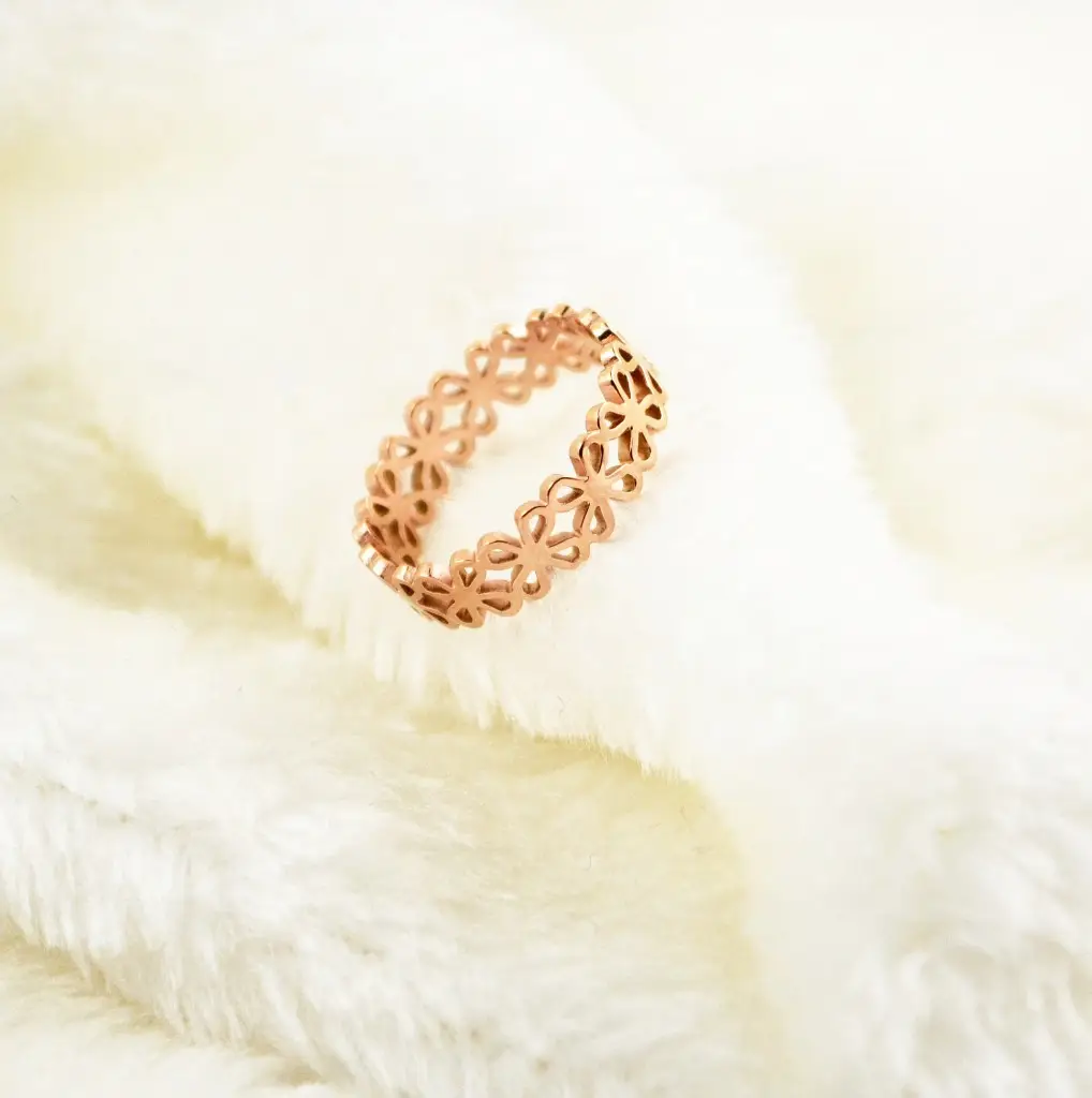 Rose Gold Hollow Flower Rings for Women