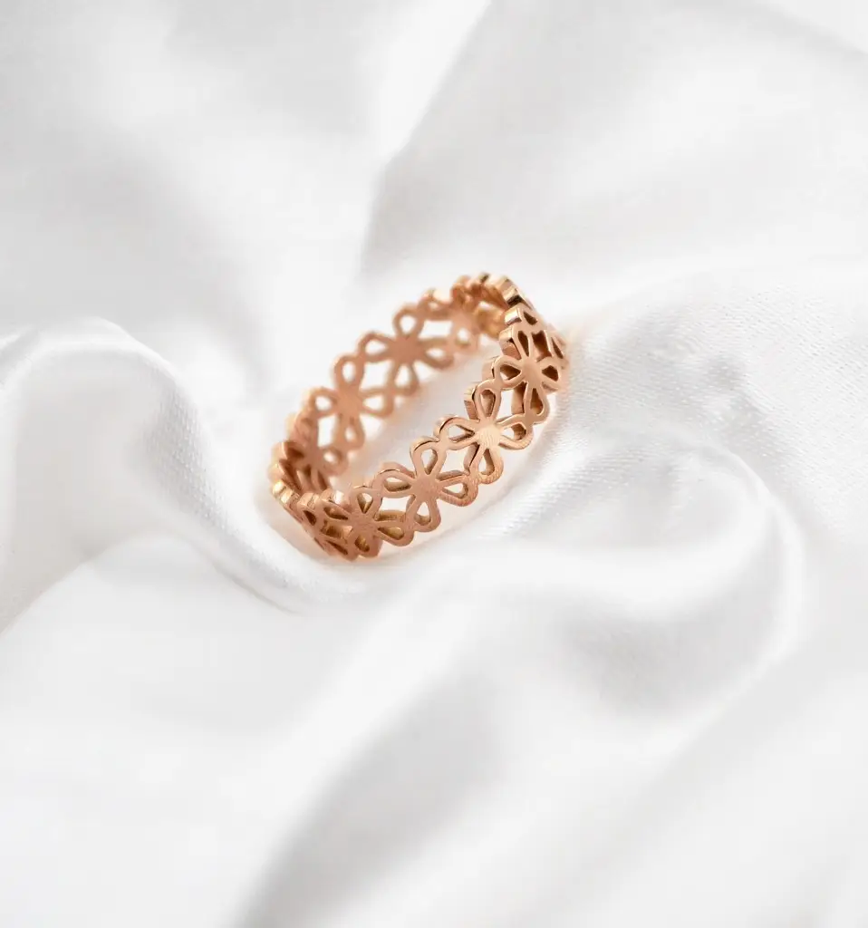Rose Gold Hollow Flower Rings for Women