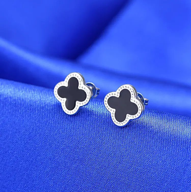 Silver Four-Leaf Clover Jewelry Set for Women