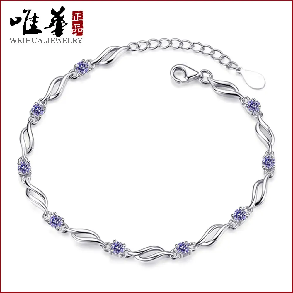 Stylish Twisted Crystal Love Bracelet for Women