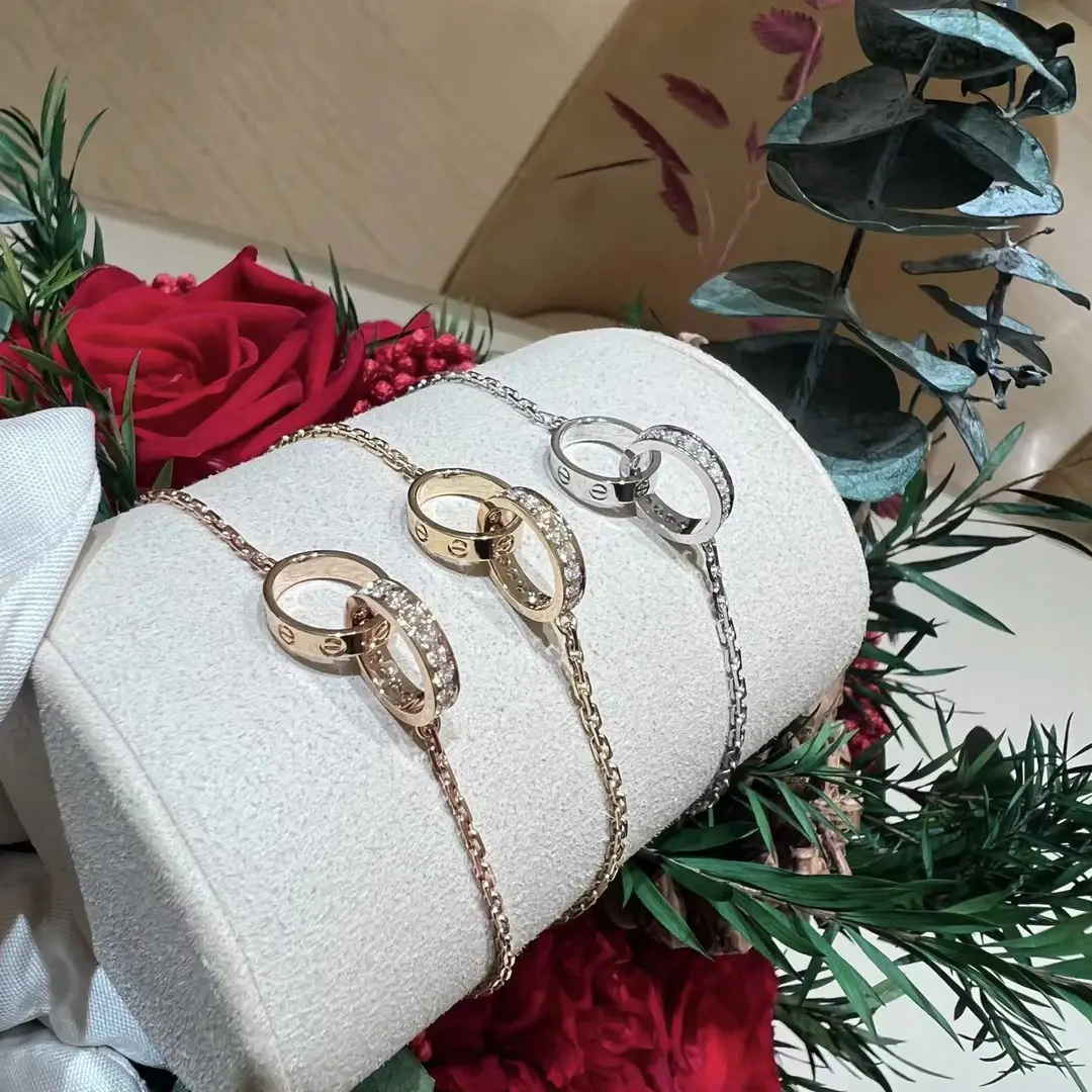 LOVE Handchain Set with Sparkling Stones