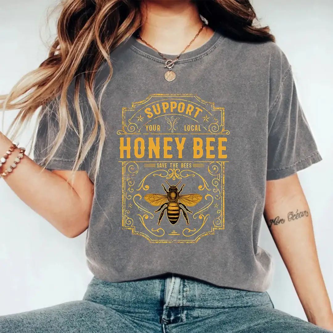 Women Honey Bee Printed Cotton T-Shirt Black