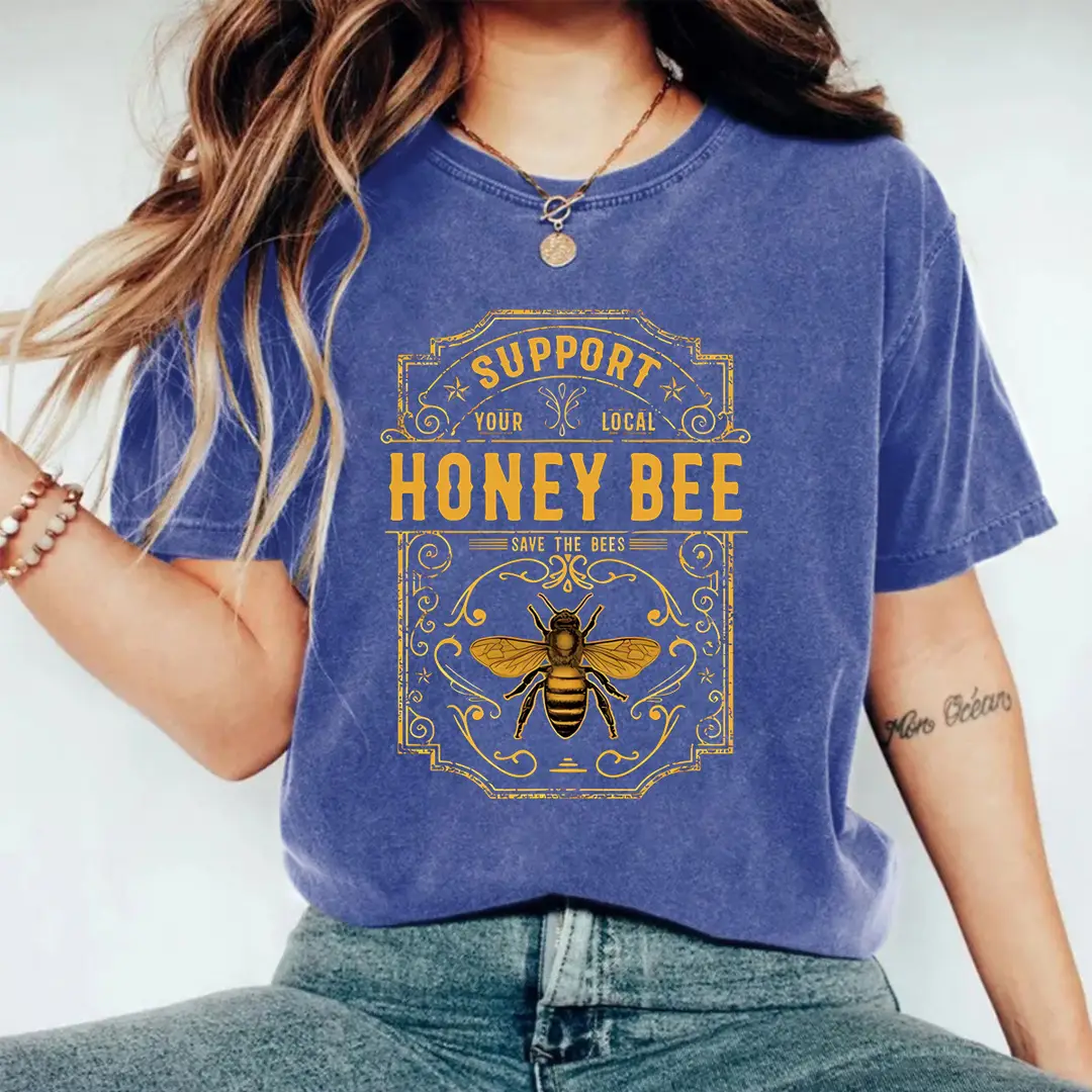 Women Honey Bee Printed Cotton T-Shirt Black