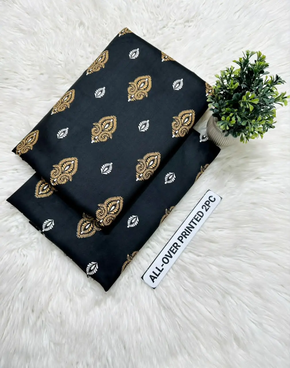 2 Pcs Women's Unstitched Printed Suit
