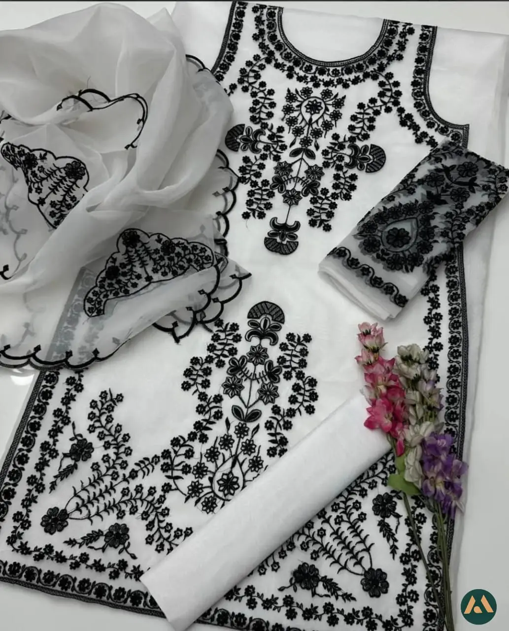 3 Pcs Women's Unstitched Embroidered Suit
